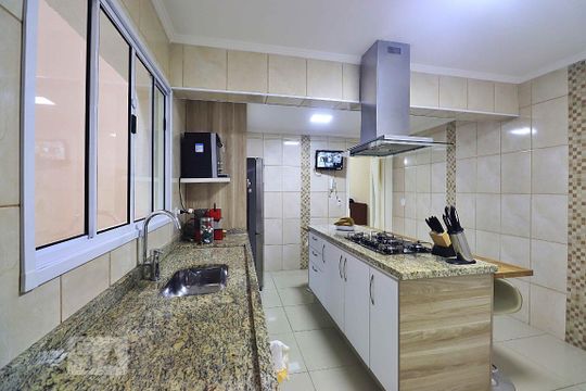 Cozinha de casa à venda com 3 quartos, 278m² em Vila Floresta, Santo André