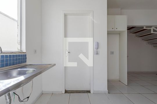 Cozinha de casa para alugar com 2 quartos, 65m² em Vila Nova Aparecida, Mogi das Cruzes