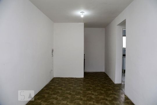 Sala de apartamento para alugar com 2 quartos, 67m² em Jardim Monte Alegre, Taboão da Serra