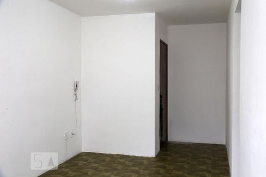 Sala de apartamento para alugar com 2 quartos, 67m² em Jardim Monte Alegre, Taboão da Serra