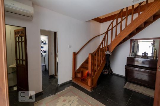 Hall de casa para alugar com 5 quartos, 350m² em Tijuca, Rio de Janeiro