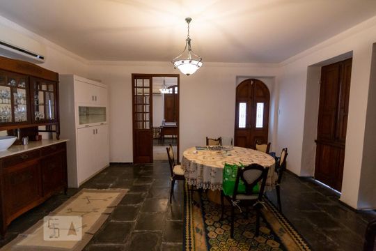 Casa para alugar com 5 quartos, 350m² em Tijuca, Rio de Janeiro
