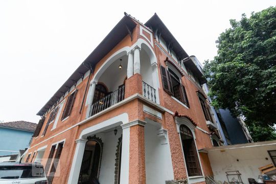 Fachada de casa para alugar com 5 quartos, 350m² em Tijuca, Rio de Janeiro