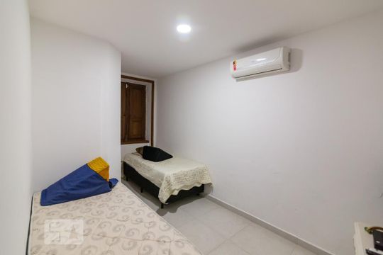 Quarto 1 de casa para alugar com 5 quartos, 350m² em Tijuca, Rio de Janeiro