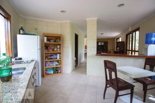 Cozinha de casa de condomínio à venda com 4 quartos, 700m² em Ivoturucaia, Jundiaí