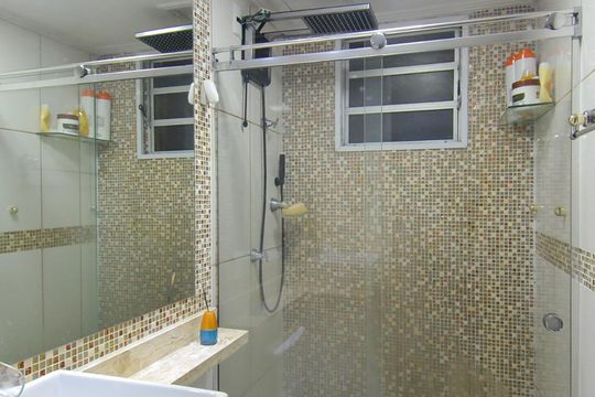 Banheiro de apartamento para alugar com 2 quartos, 48m² em Vila Bremen, Guarulhos