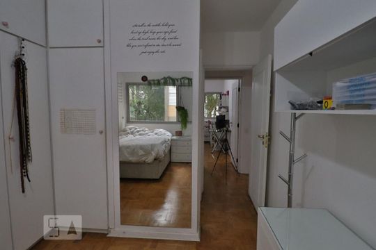 Suíte 2 de apartamento para alugar com 4 quartos, 227m² em Pinheiros, São Paulo