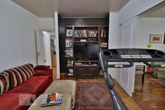Sala de TV de apartamento para alugar com 4 quartos, 227m² em Pinheiros, São Paulo