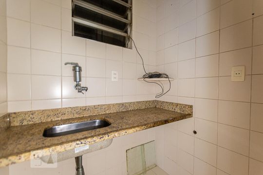 Cozinha de apartamento para alugar com 2 quartos, 54m² em São Francisco, Niterói