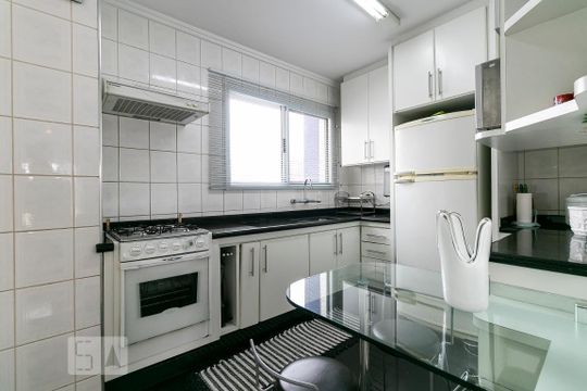 Cozinha de apartamento para alugar com 3 quartos, 104m² em Vila Gomes Cardim, São Paulo