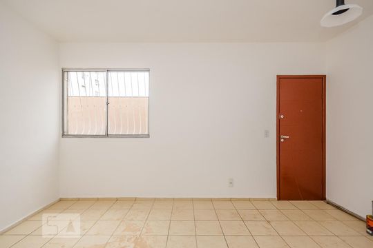 Sala de apartamento à venda com 3 quartos, 70m² em Monsenhor Messias, Belo Horizonte