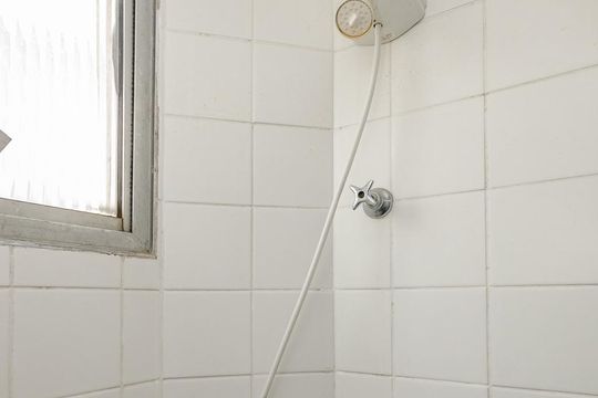 Banheiro Social de apartamento à venda com 3 quartos, 70m² em Monsenhor Messias, Belo Horizonte