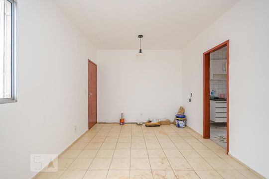 Sala de apartamento à venda com 3 quartos, 70m² em Monsenhor Messias, Belo Horizonte