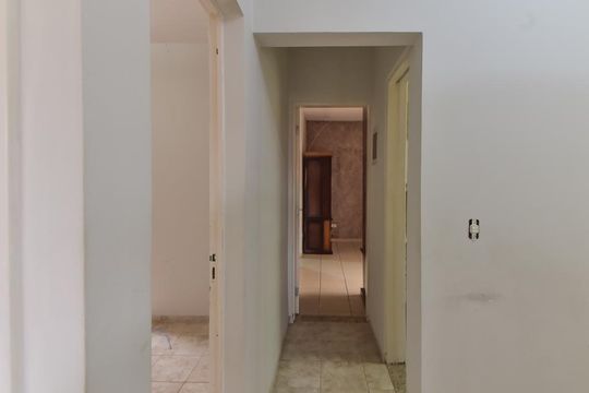 Corredor de Acesso de casa à venda com 5 quartos, 220m² em Demarchi, São Bernardo do Campo