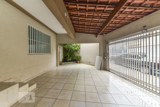 Garagem de casa à venda com 5 quartos, 220m² em Demarchi, São Bernardo do Campo