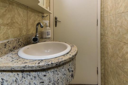 Lavabo de casa à venda com 5 quartos, 220m² em Demarchi, São Bernardo do Campo