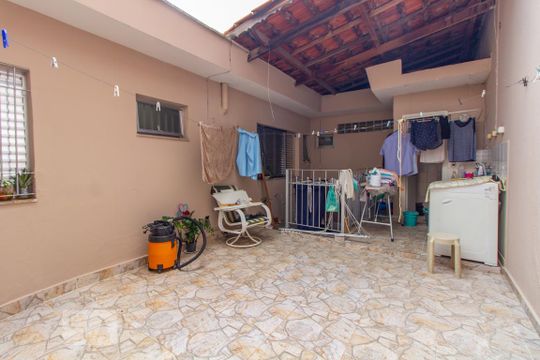 Quintal de casa à venda com 3 quartos, 380m² em Cidade Mãe do Céu, São Paulo