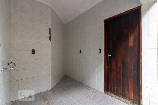 Área de serviço de casa à venda com 3 quartos, 254m² em Jardim Santa Cecília, Guarulhos