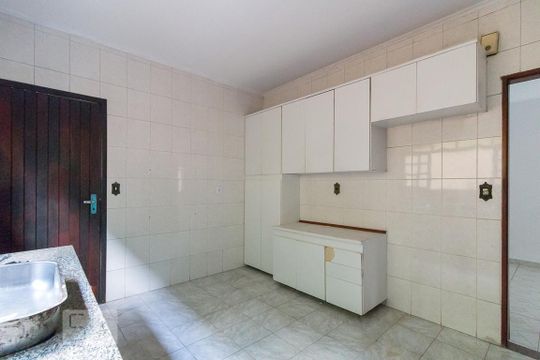 Cozinha de casa à venda com 3 quartos, 254m² em Jardim Santa Cecília, Guarulhos