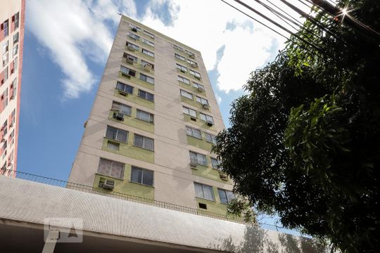 Fachada de apartamento para alugar com 2 quartos, 60m² em Todos Os Santos, Rio de Janeiro