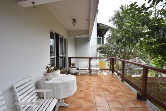 varanda de casa de condomínio à venda com 4 quartos, 450m² em Anil, Rio de Janeiro