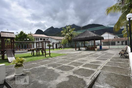 área comum de casa de condomínio à venda com 4 quartos, 450m² em Anil, Rio de Janeiro
