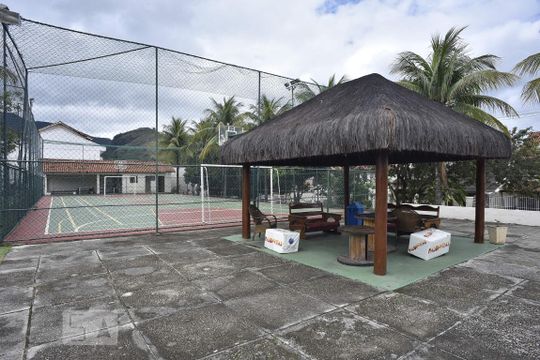 área comum de casa de condomínio à venda com 4 quartos, 450m² em Anil, Rio de Janeiro