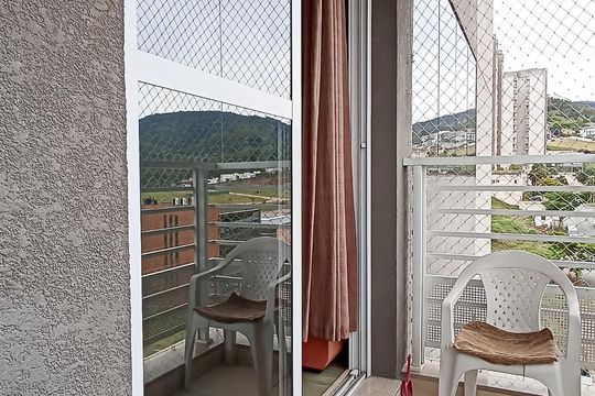 Varanda da sala de kitnet/studio para alugar com 2 quartos, 58m² em Tamboré, Santana de Parnaíba