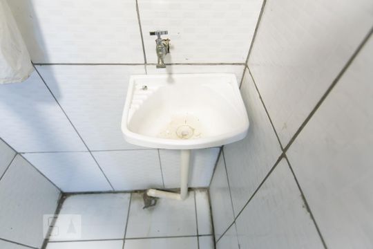 Lavanderia de apartamento para alugar com 2 quartos, 52m² em Conjunto Residencial José Bonifácio, São Paulo