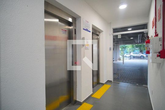 Entrada de apartamento para alugar com 2 quartos, 62m² em Santo Afonso, Novo Hamburgo