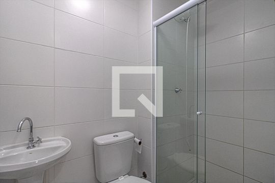 Banheiro de apartamento à venda com 2 quartos, 32m² em Parque Fongaro, São Paulo