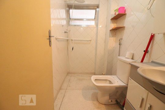 Banheiro 1 de apartamento à venda com 3 quartos, 180m² em Aclimação, São Paulo