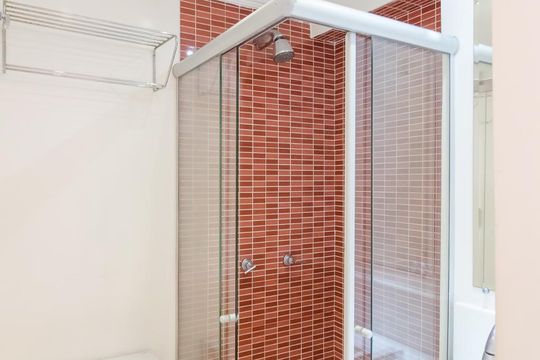 Banheiro Social de apartamento à venda com 2 quartos, 70m² em Campo Belo, São Paulo