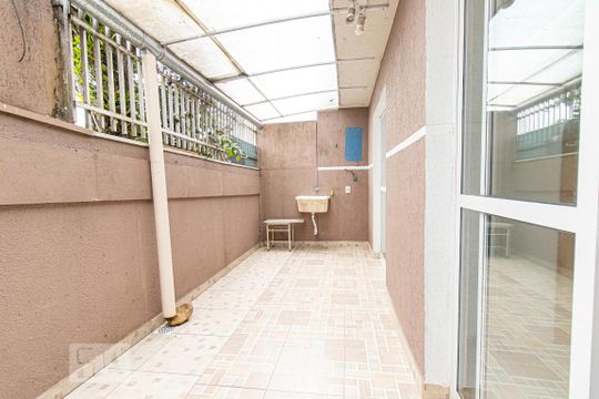 Varanda e Área de Serviço de apartamento para alugar com 1 quarto, 55m² em Prado Velho, Curitiba
