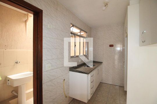Cozinha e Área de Serviço de apartamento para alugar com 2 quartos, 60m² em Vila Granada, São Paulo