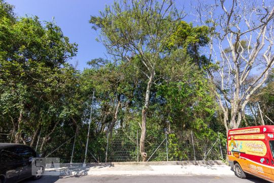 Área Comum - Verde de apartamento para alugar com 2 quartos, 56m² em Jardim Caiapia, Cotia