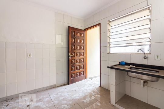 Cozinha de casa para alugar com 1 quarto, 40m² em Mutinga, Osasco