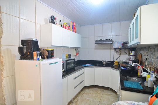 Cozinha de casa para alugar com 3 quartos, 60m² em Mathias Velho, Canoas