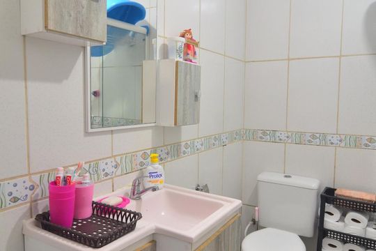 Banheiro de casa para alugar com 3 quartos, 60m² em Mathias Velho, Canoas