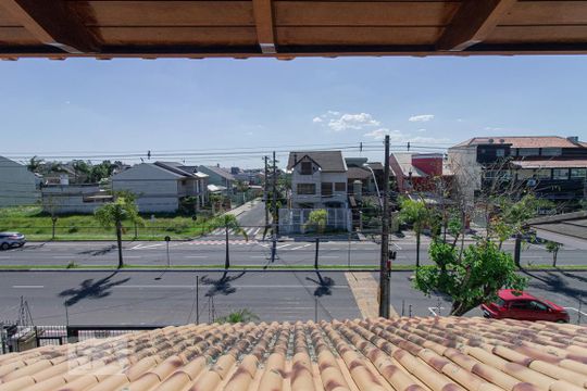 Vista de casa à venda com 3 quartos, 250m² em Sarandi, Porto Alegre