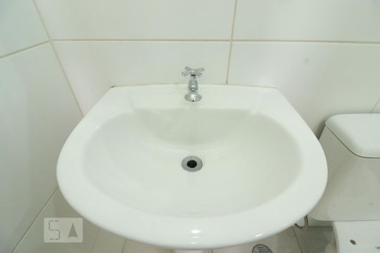 Banheiro de apartamento para alugar com 2 quartos, 45m² em Liberdade, São Paulo