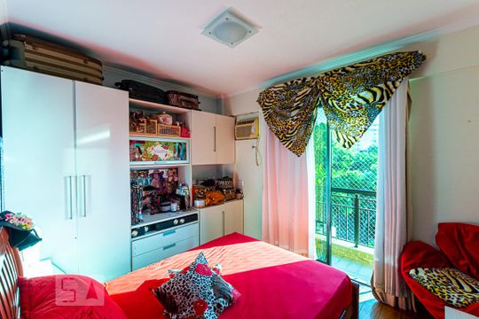 Suite 1 de apartamento à venda com 4 quartos, 239m² em Gragoatá, Niterói
