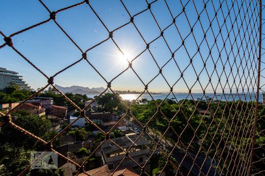 Vista da Sala de apartamento à venda com 4 quartos, 239m² em Gragoatá, Niterói