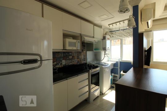 Cozinha de apartamento para alugar com 2 quartos, 62m² em Azenha, Porto Alegre