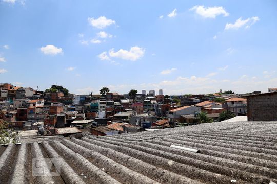 Vista de casa para alugar com 1 quarto, 48m² em Parque Pinheiros, Taboão da Serra
