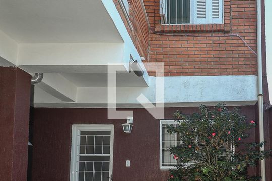 Fundos de casa à venda com 4 quartos, 150m² em Jardim Carvalho, Porto Alegre