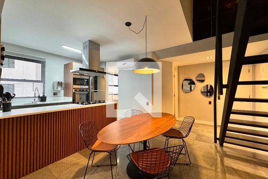 Sala de apartamento para alugar com 1 quarto, 98m² em Jardim, Santo André