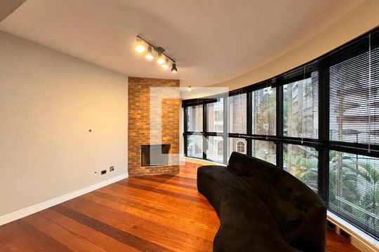 Sala de apartamento para alugar com 1 quarto, 98m² em Jardim, Santo André