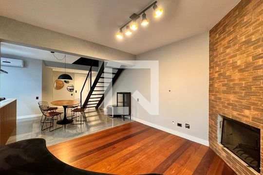 Sala de apartamento para alugar com 1 quarto, 98m² em Jardim, Santo André
