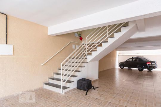 Garagem  de apartamento à venda com 2 quartos, 120m² em Vila Lucinda, Santo André